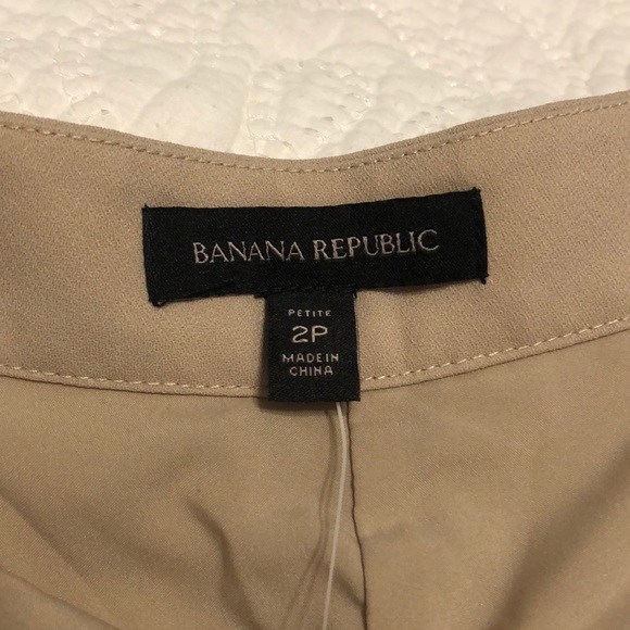 Tan Banana Republic Dressy shorts - Picture 5 of 5